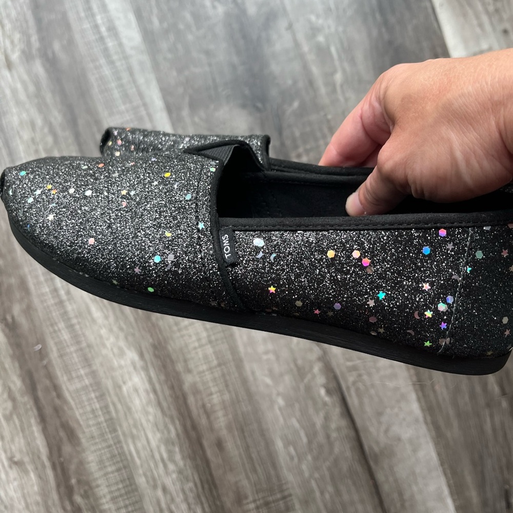 Black Sparkle Tom’s Size 8
